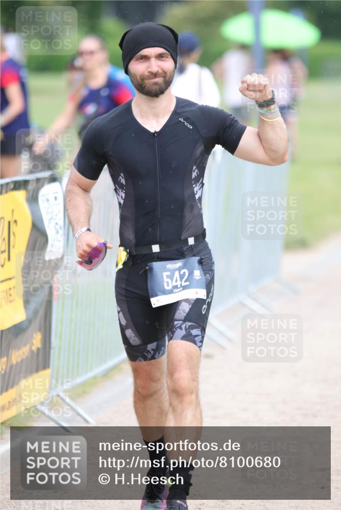 22.06.2025 - Viking Triathlon H.Heesch http://msf.ph/oto/8100680 22.06.2025 16:40:51 Laufen 542 meine-sportfotos.de