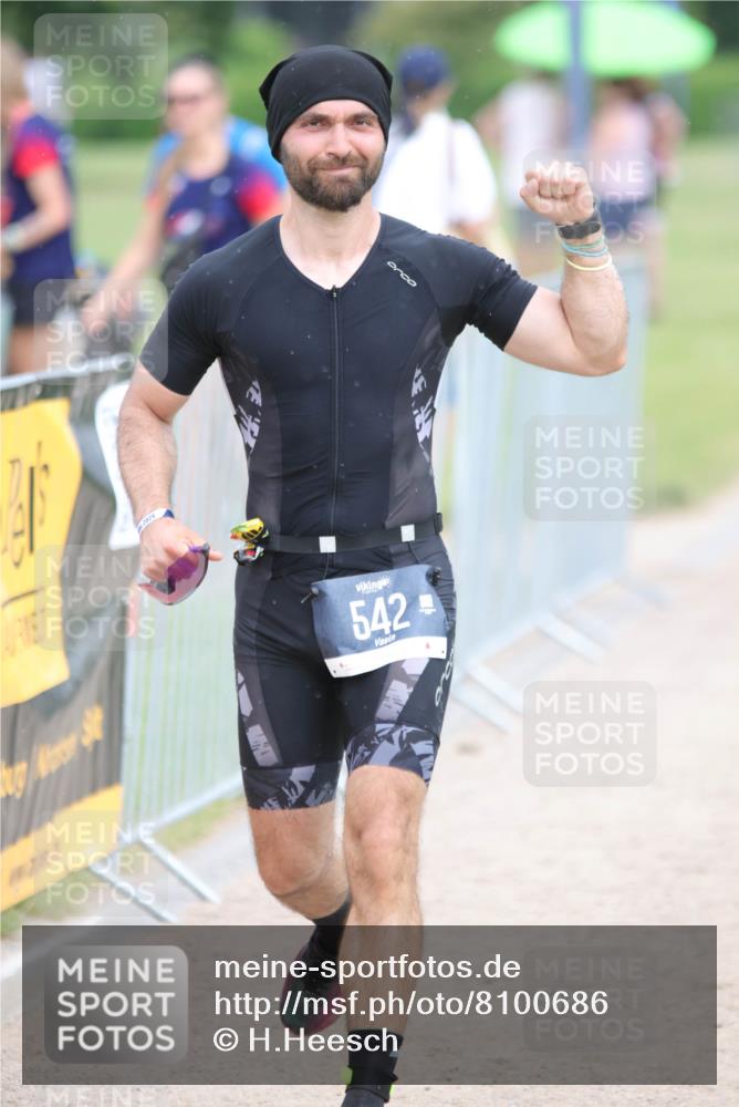 22.06.2025 - Viking Triathlon H.Heesch http://msf.ph/oto/8100686 22.06.2025 16:40:51 Laufen 542 meine-sportfotos.de