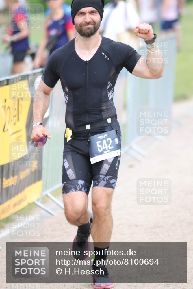 22.06.2025 - Viking Triathlon H.Heesch http://msf.ph/oto/8100694 22.06.2025 16:40:51 Laufen 542 meine-sportfotos.de