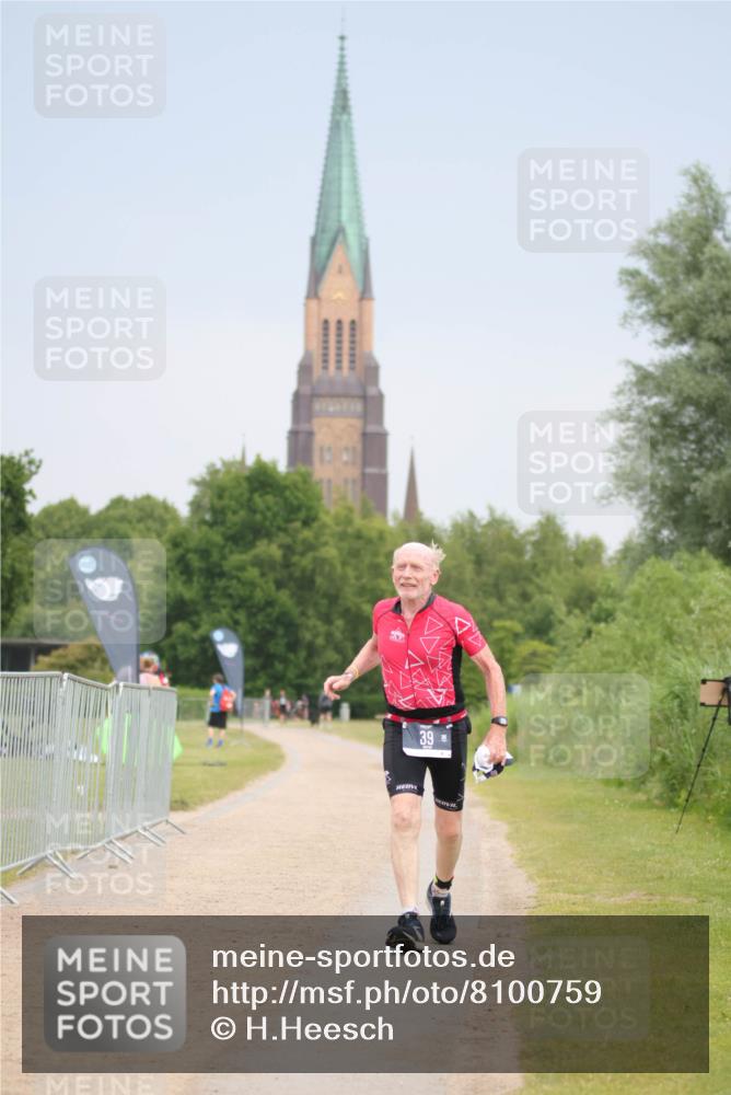 22.06.2025 - Viking Triathlon H.Heesch http://msf.ph/oto/8100759 22.06.2025 16:42:47 Laufen 39 meine-sportfotos.de