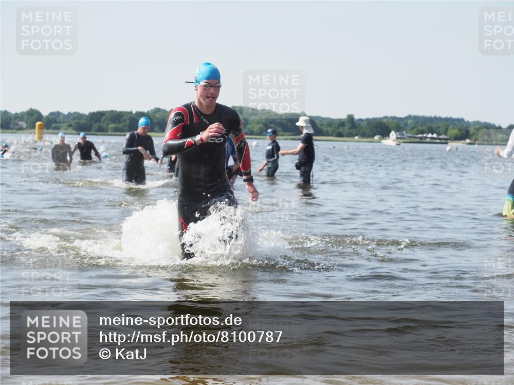 22.06.2025 - Viking Triathlon KatJ http://msf.ph/oto/8100787 22.06.2025 10:33:21 Schwimmen 28, 38, 300, 382, 387, 524, 608 meine-sportfotos.de