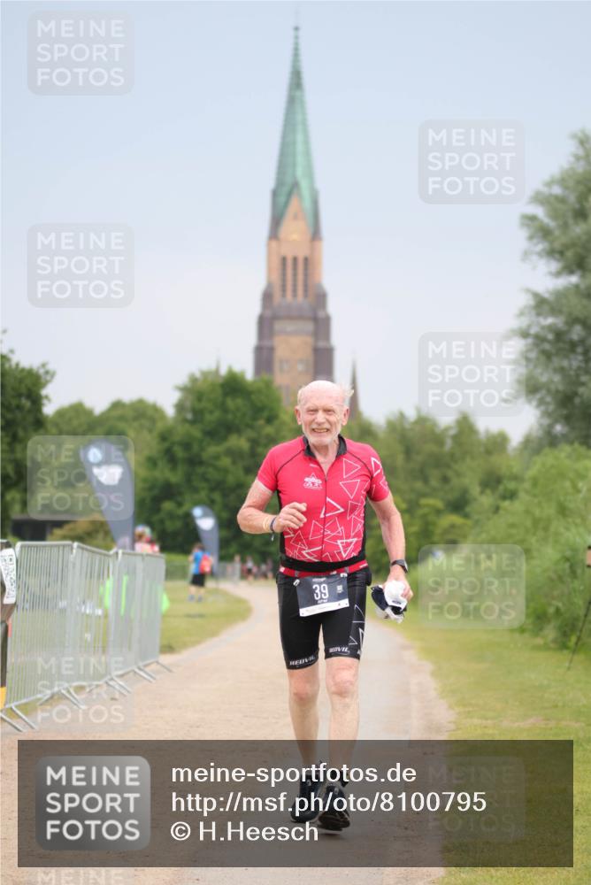 22.06.2025 - Viking Triathlon H.Heesch http://msf.ph/oto/8100795 22.06.2025 16:42:48 Laufen 39 meine-sportfotos.de