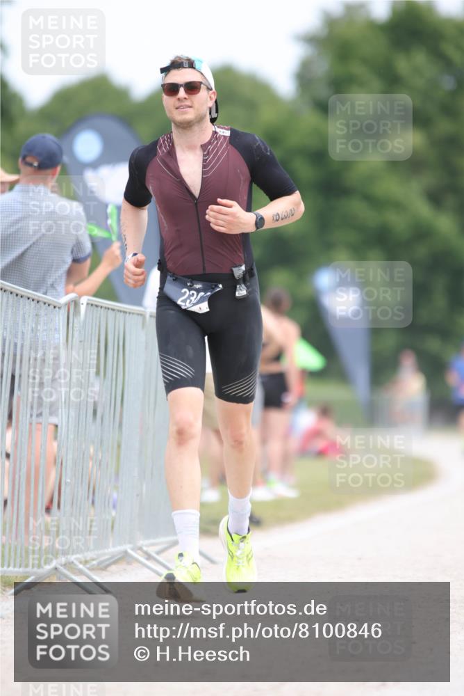 22.06.2025 - Viking Triathlon H.Heesch http://msf.ph/oto/8100846 22.06.2025 13:34:51 Laufen 109, 229, 238 meine-sportfotos.de