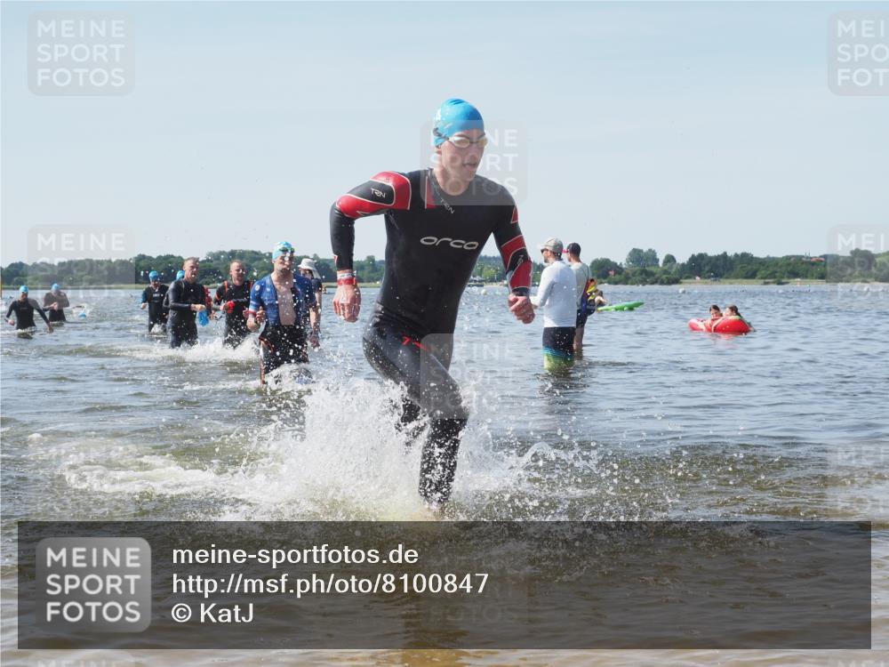 22.06.2025 - Viking Triathlon KatJ http://msf.ph/oto/8100847 22.06.2025 10:33:23 Schwimmen 28, 38, 300, 382, 387, 522, 524, 608 meine-sportfotos.de