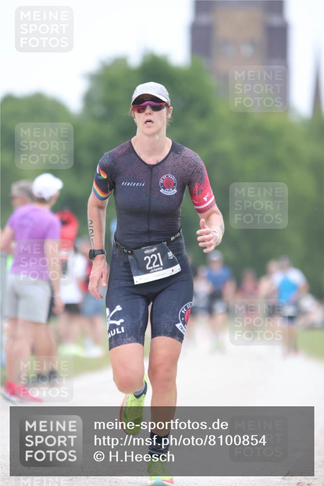 22.06.2025 - Viking Triathlon H.Heesch http://msf.ph/oto/8100854 22.06.2025 15:42:14 Laufen 221 meine-sportfotos.de