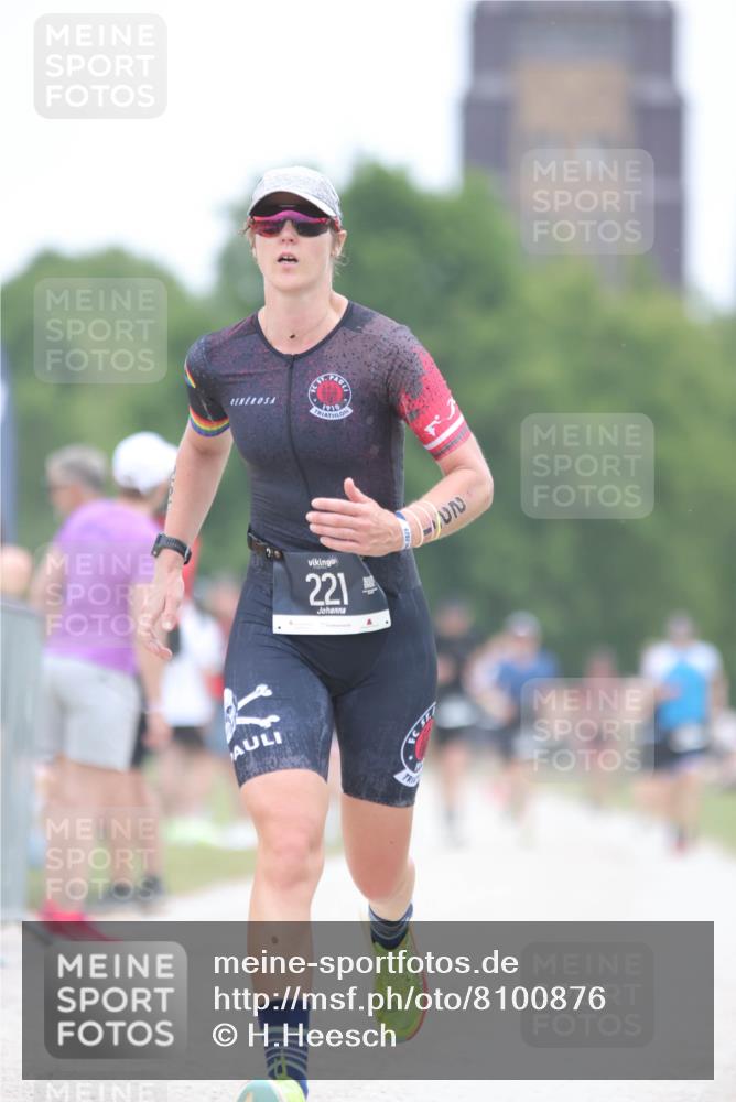 22.06.2025 - Viking Triathlon H.Heesch http://msf.ph/oto/8100876 22.06.2025 15:42:14 Laufen 221 meine-sportfotos.de
