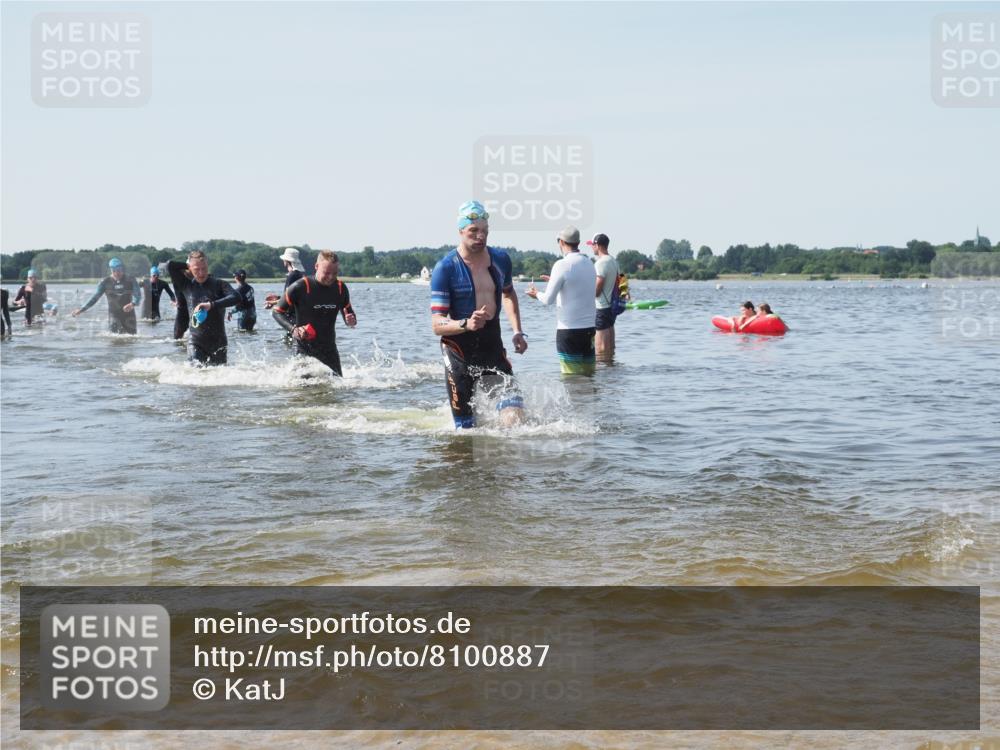 22.06.2025 - Viking Triathlon KatJ http://msf.ph/oto/8100887 22.06.2025 10:33:25 Schwimmen 28, 38, 300, 382, 387, 522, 524, 608 meine-sportfotos.de