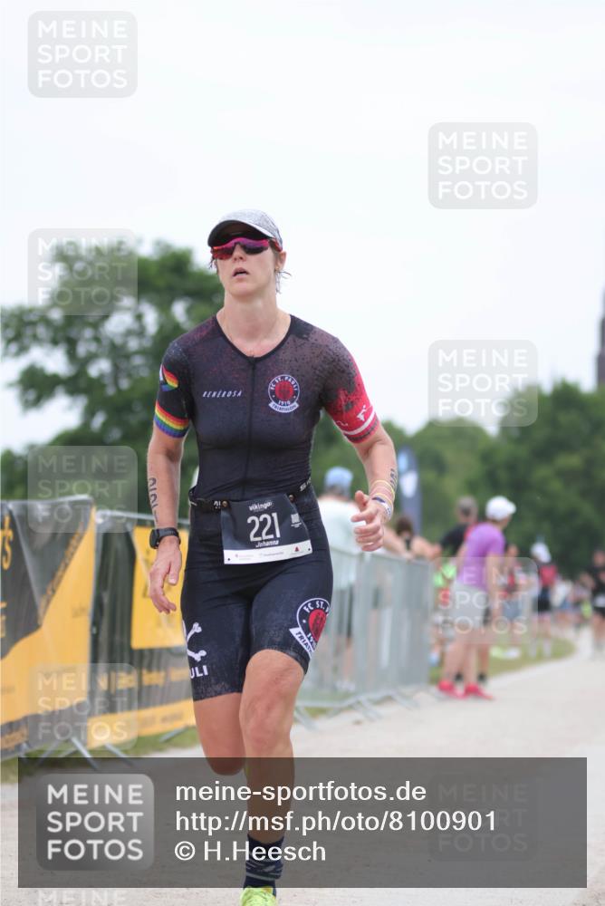 22.06.2025 - Viking Triathlon H.Heesch http://msf.ph/oto/8100901 22.06.2025 15:42:16 Laufen 221 meine-sportfotos.de