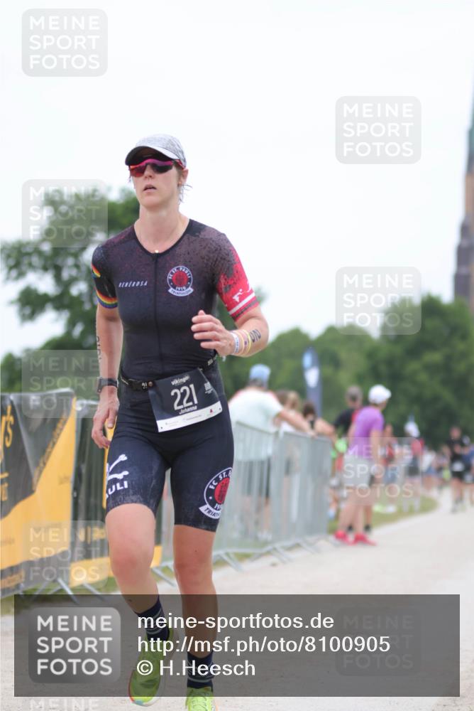 22.06.2025 - Viking Triathlon H.Heesch http://msf.ph/oto/8100905 22.06.2025 15:42:16 Laufen 221 meine-sportfotos.de