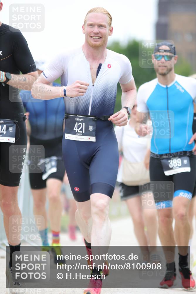 22.06.2025 - Viking Triathlon H.Heesch http://msf.ph/oto/8100908 22.06.2025 15:42:34 Laufen 304, 344, 389, 421, 615 meine-sportfotos.de