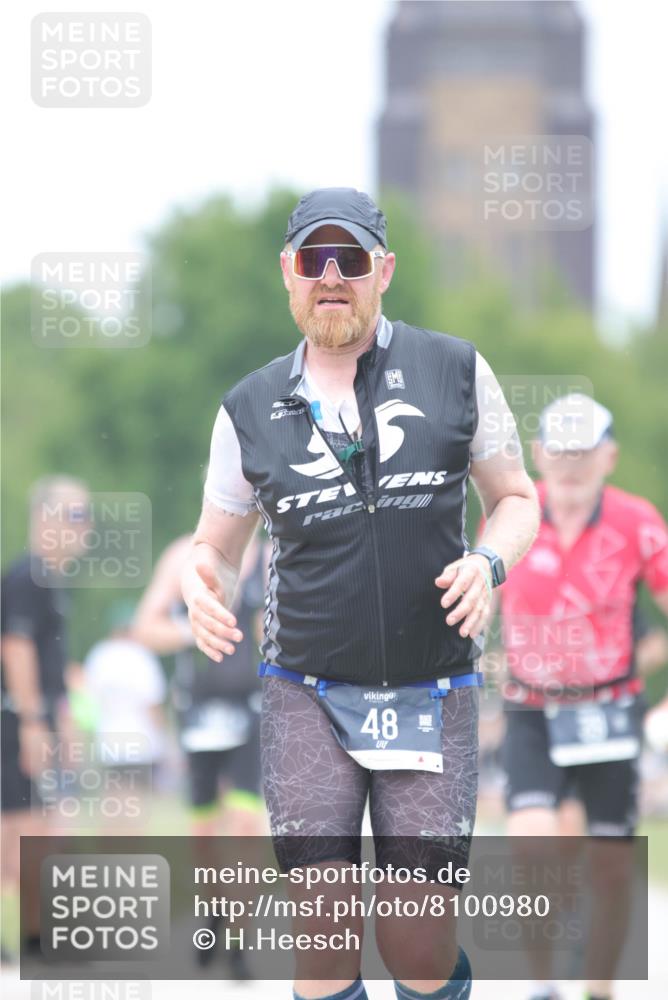 22.06.2025 - Viking Triathlon H.Heesch http://msf.ph/oto/8100980 22.06.2025 15:42:55 Laufen 39, 48, 501 meine-sportfotos.de