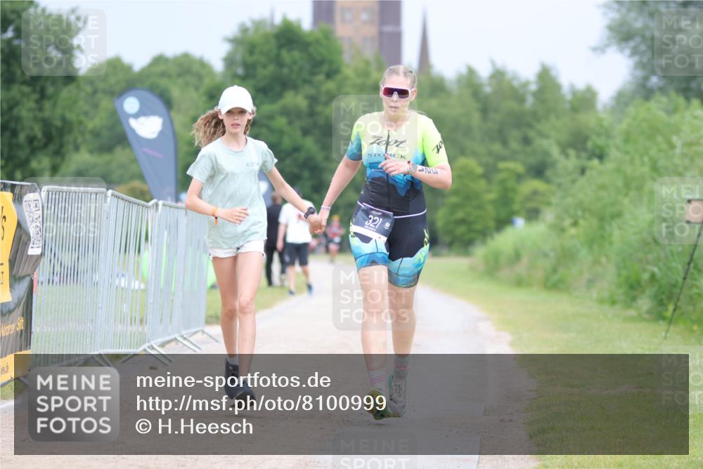 22.06.2025 - Viking Triathlon H.Heesch http://msf.ph/oto/8100999 22.06.2025 16:45:37 Laufen 321 meine-sportfotos.de