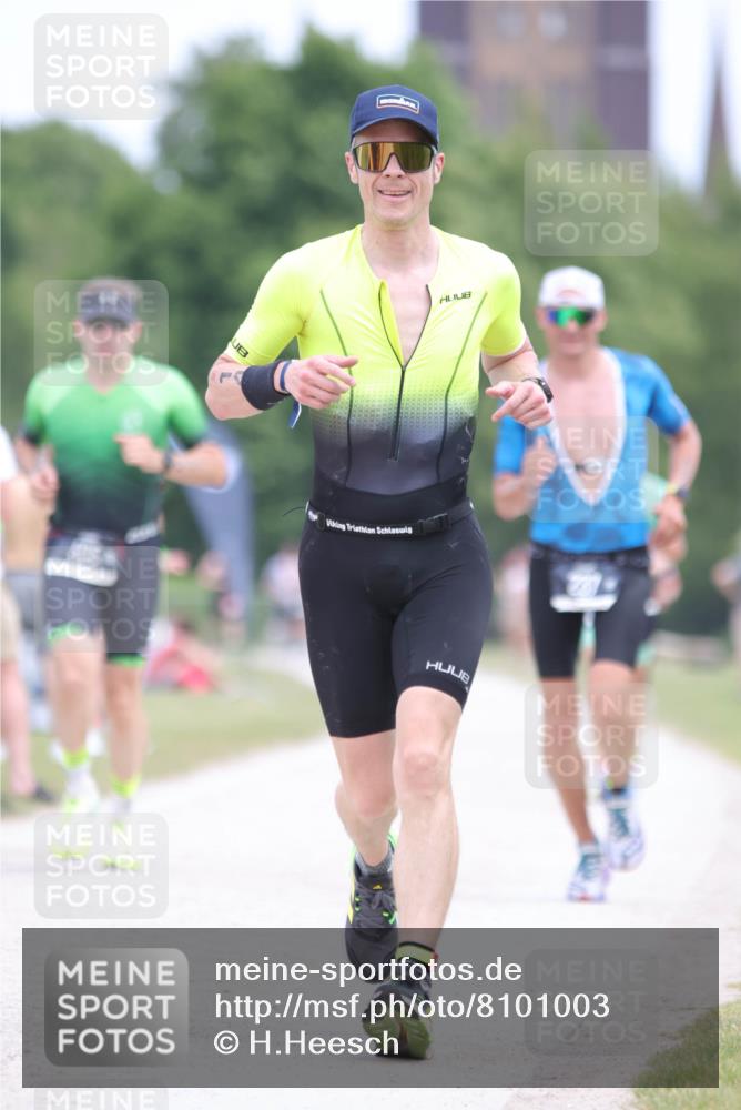 22.06.2025 - Viking Triathlon H.Heesch http://msf.ph/oto/8101003 22.06.2025 13:35:04 Laufen 65, 148, 237, 414, 505 meine-sportfotos.de