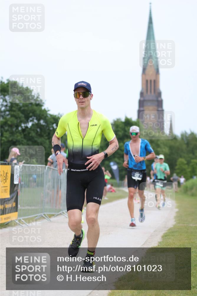 22.06.2025 - Viking Triathlon H.Heesch http://msf.ph/oto/8101023 22.06.2025 13:35:06 Laufen 65, 148, 237, 414, 505 meine-sportfotos.de
