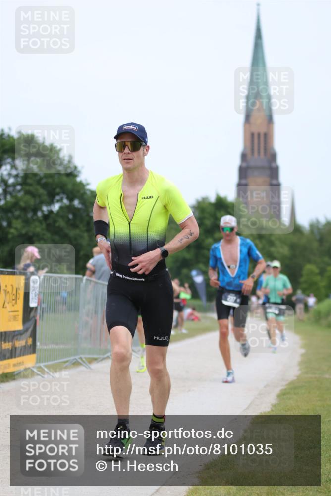 22.06.2025 - Viking Triathlon H.Heesch http://msf.ph/oto/8101035 22.06.2025 13:35:06 Laufen 65, 148, 237, 414, 505 meine-sportfotos.de