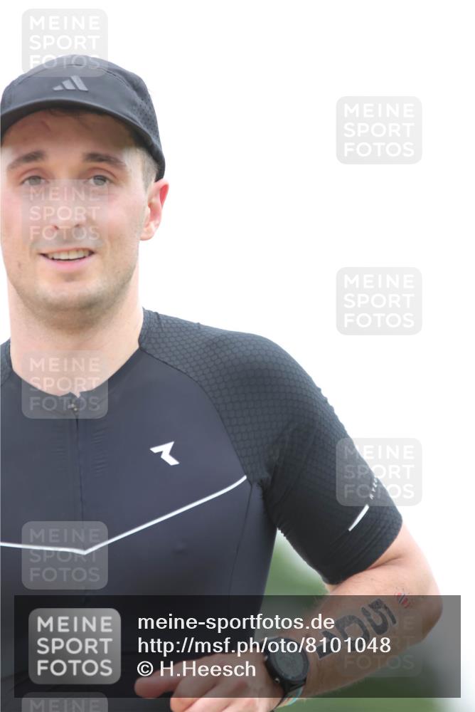 22.06.2025 - Viking Triathlon H.Heesch http://msf.ph/oto/8101048 22.06.2025 15:43:03 Laufen 39, 48, 144, 501 meine-sportfotos.de