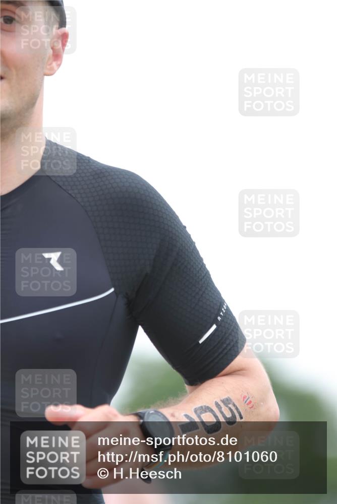 22.06.2025 - Viking Triathlon H.Heesch http://msf.ph/oto/8101060 22.06.2025 15:43:03 Laufen 39, 48, 144, 501 meine-sportfotos.de