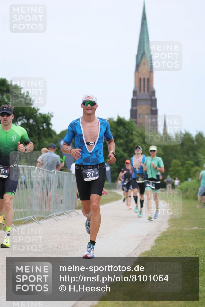 22.06.2025 - Viking Triathlon H.Heesch http://msf.ph/oto/8101064 22.06.2025 13:35:08 Laufen 65, 148, 237, 414, 505 meine-sportfotos.de