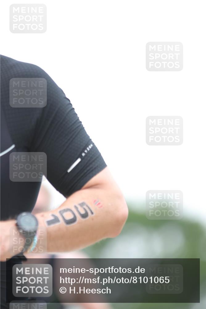 22.06.2025 - Viking Triathlon H.Heesch http://msf.ph/oto/8101065 22.06.2025 15:43:03 Laufen 39, 48, 144, 501 meine-sportfotos.de