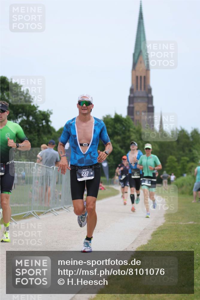 22.06.2025 - Viking Triathlon H.Heesch http://msf.ph/oto/8101076 22.06.2025 13:35:08 Laufen 65, 148, 237, 414, 505 meine-sportfotos.de