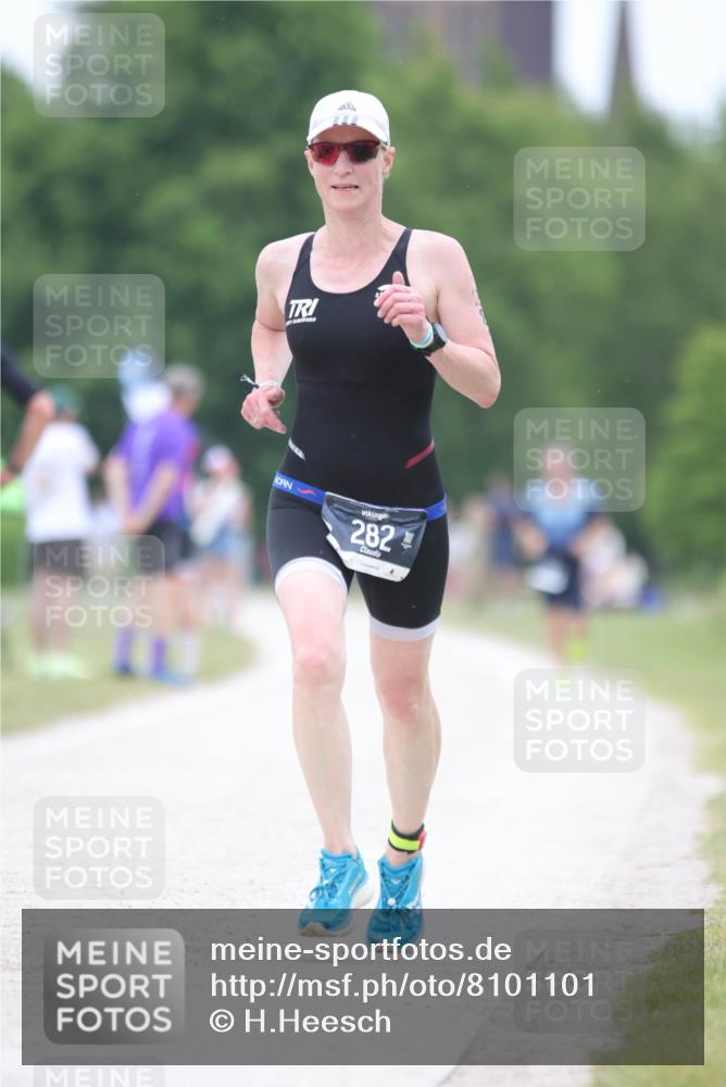 22.06.2025 - Viking Triathlon H.Heesch http://msf.ph/oto/8101101 22.06.2025 15:43:19 Laufen 282 meine-sportfotos.de
