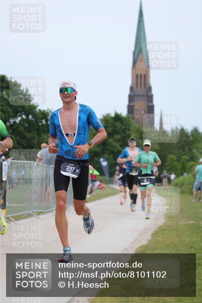 22.06.2025 - Viking Triathlon H.Heesch http://msf.ph/oto/8101102 22.06.2025 13:35:08 Laufen 65, 148, 237, 414, 505 meine-sportfotos.de