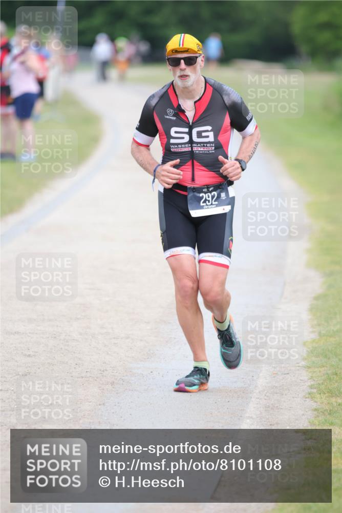 22.06.2025 - Viking Triathlon H.Heesch http://msf.ph/oto/8101108 22.06.2025 16:46:13 Laufen 292 meine-sportfotos.de