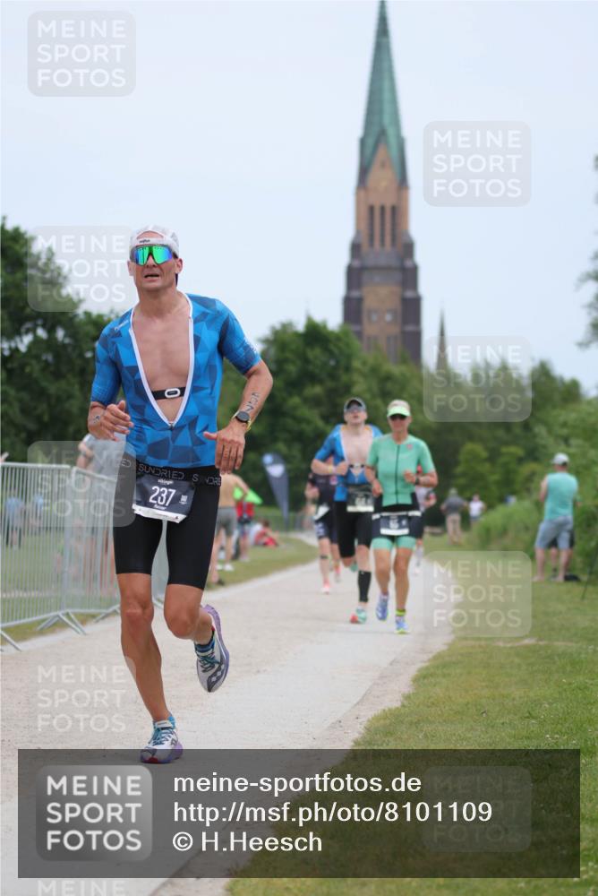 22.06.2025 - Viking Triathlon H.Heesch http://msf.ph/oto/8101109 22.06.2025 13:35:08 Laufen 65, 148, 237, 414, 505 meine-sportfotos.de