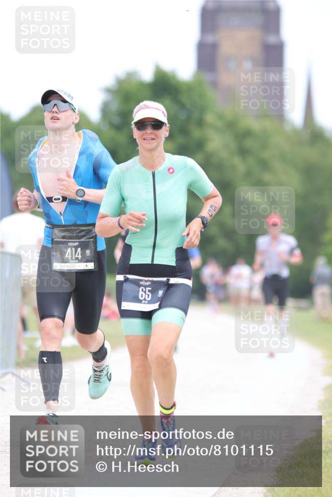 22.06.2025 - Viking Triathlon H.Heesch http://msf.ph/oto/8101115 22.06.2025 13:35:10 Laufen 65, 79, 148, 237, 414, 505 meine-sportfotos.de