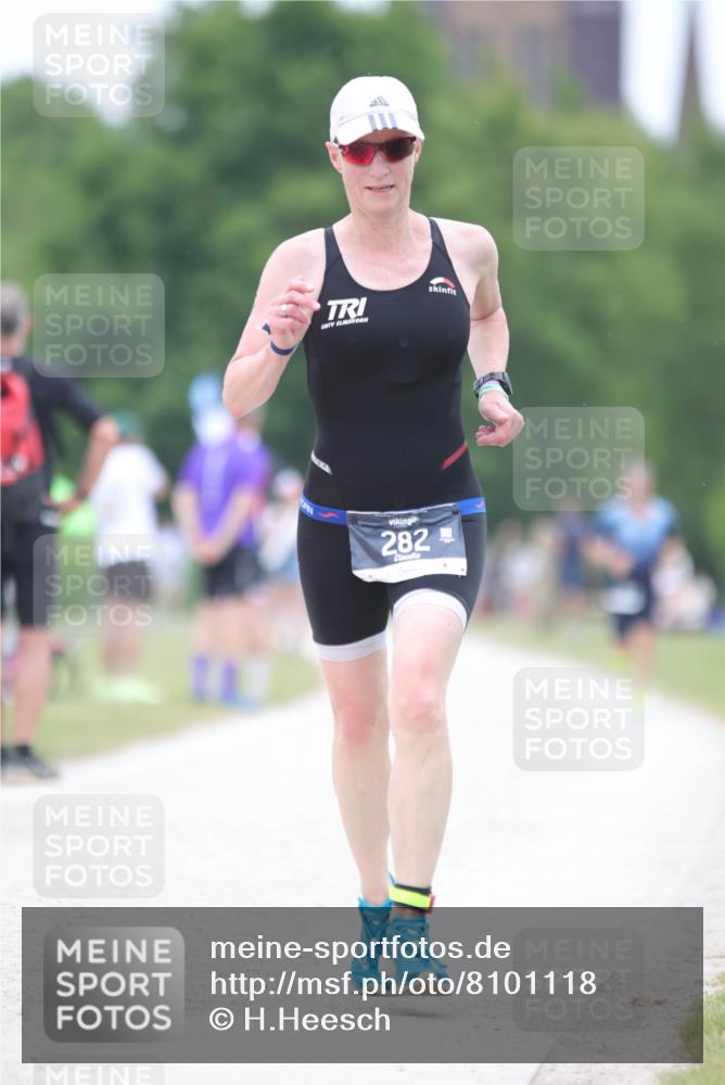 22.06.2025 - Viking Triathlon H.Heesch http://msf.ph/oto/8101118 22.06.2025 15:43:19 Laufen 282 meine-sportfotos.de