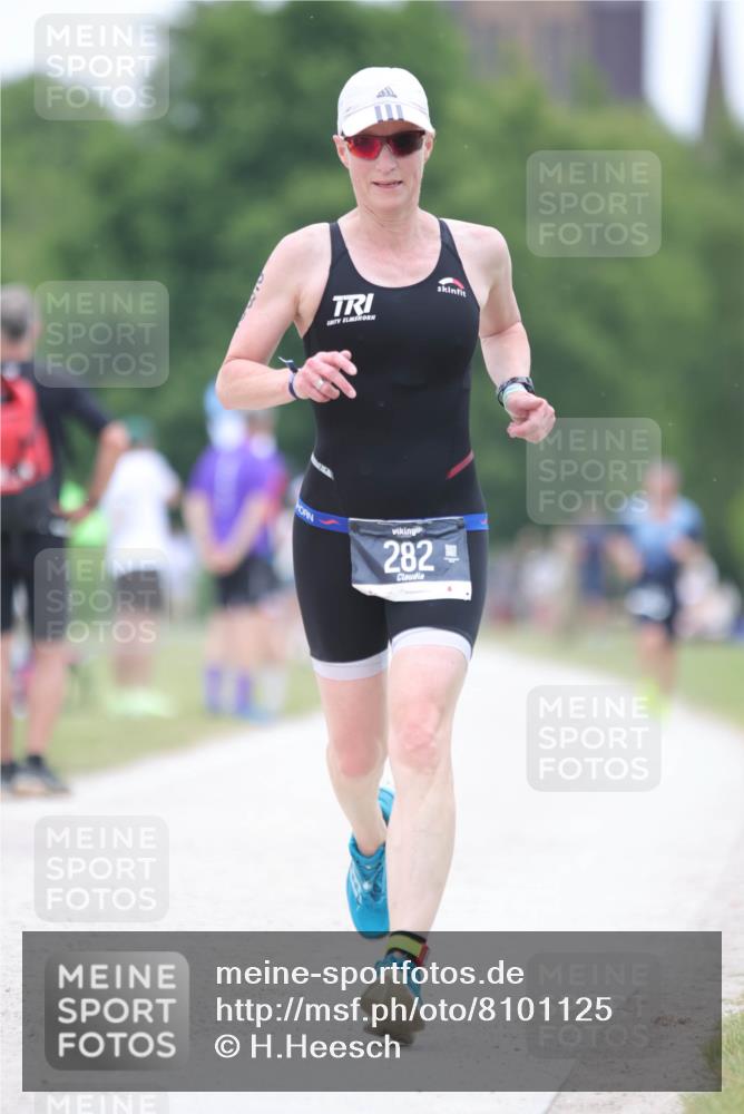 22.06.2025 - Viking Triathlon H.Heesch http://msf.ph/oto/8101125 22.06.2025 15:43:20 Laufen 282 meine-sportfotos.de