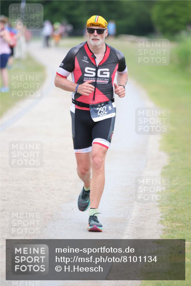 22.06.2025 - Viking Triathlon H.Heesch http://msf.ph/oto/8101134 22.06.2025 16:46:14 Laufen 292 meine-sportfotos.de