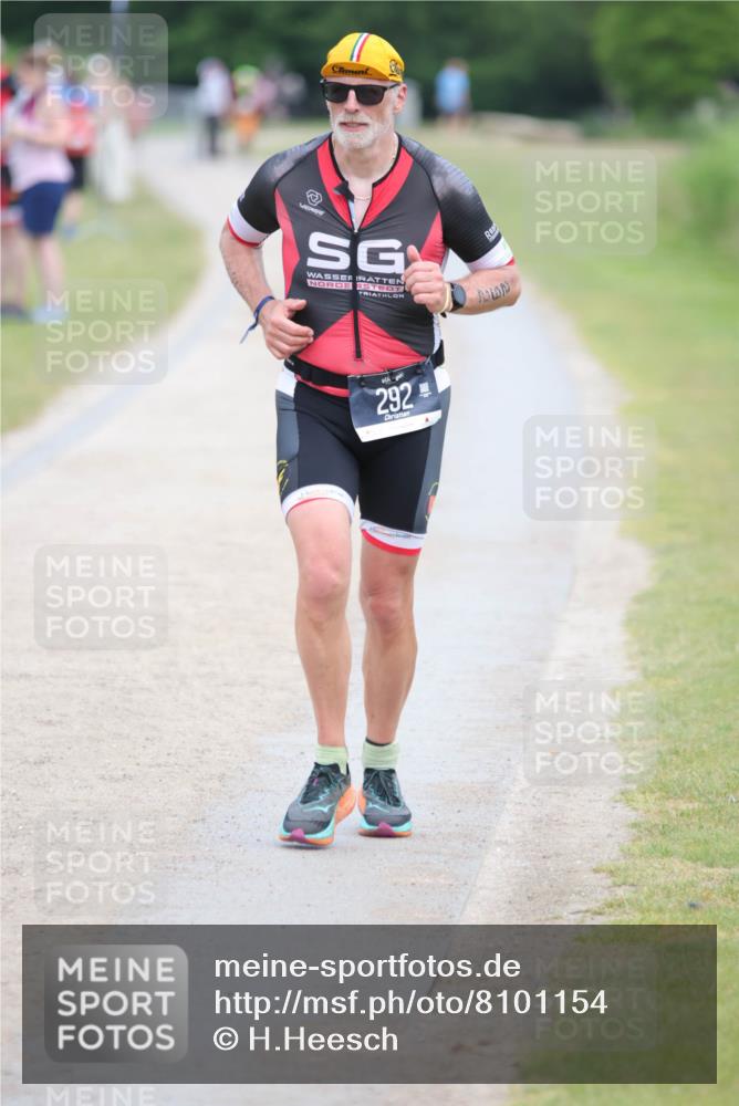 22.06.2025 - Viking Triathlon H.Heesch http://msf.ph/oto/8101154 22.06.2025 16:46:14 Laufen 292 meine-sportfotos.de