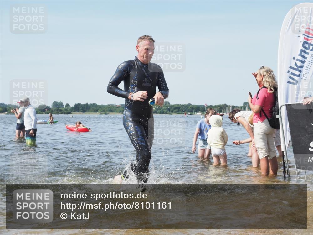 22.06.2025 - Viking Triathlon KatJ http://msf.ph/oto/8101161 22.06.2025 10:33:32 Schwimmen 38, 255, 300, 304, 348, 382, 457, 522, 524 meine-sportfotos.de