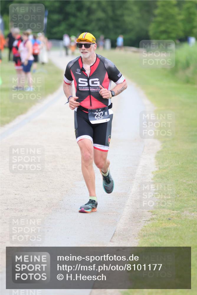 22.06.2025 - Viking Triathlon H.Heesch http://msf.ph/oto/8101177 22.06.2025 16:46:14 Laufen 292 meine-sportfotos.de