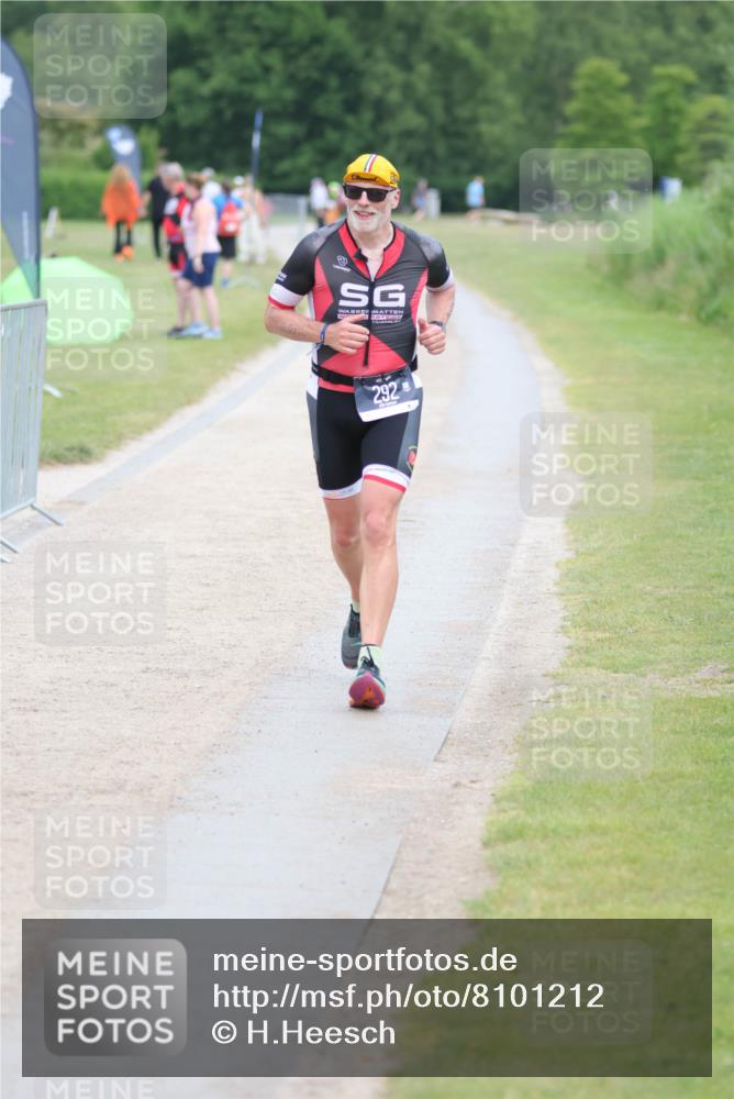 22.06.2025 - Viking Triathlon H.Heesch http://msf.ph/oto/8101212 22.06.2025 16:46:14 Laufen 292 meine-sportfotos.de