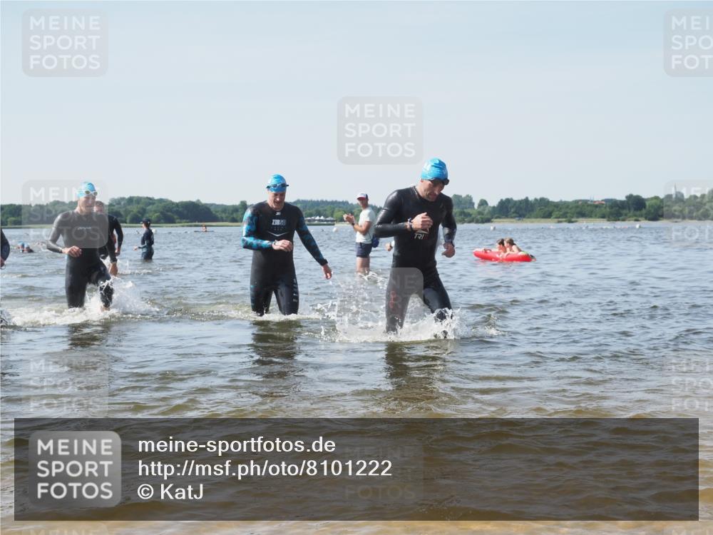 22.06.2025 - Viking Triathlon KatJ http://msf.ph/oto/8101222 22.06.2025 10:33:35 Schwimmen 5, 38, 149, 255, 300, 304, 348, 382, 457, 522, 524 meine-sportfotos.de