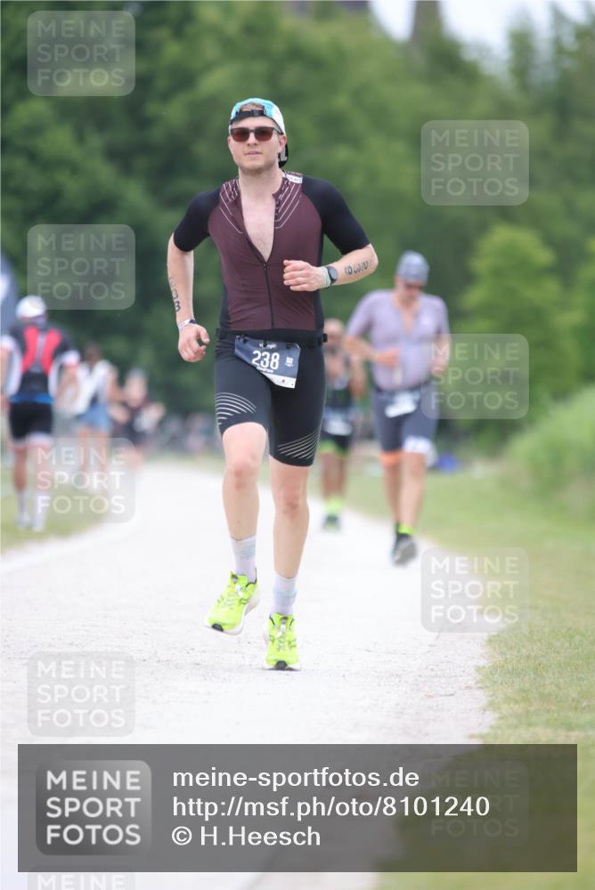 22.06.2025 - Viking Triathlon H.Heesch http://msf.ph/oto/8101240 22.06.2025 15:44:03 Laufen 238 meine-sportfotos.de