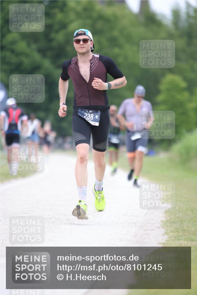 22.06.2025 - Viking Triathlon H.Heesch http://msf.ph/oto/8101245 22.06.2025 15:44:03 Laufen 238 meine-sportfotos.de