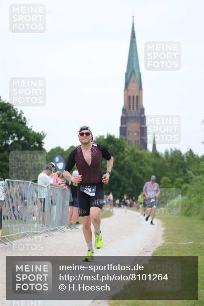 22.06.2025 - Viking Triathlon H.Heesch http://msf.ph/oto/8101264 22.06.2025 15:44:06 Laufen 238 meine-sportfotos.de