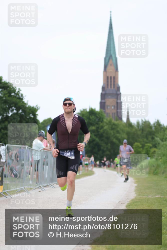 22.06.2025 - Viking Triathlon H.Heesch http://msf.ph/oto/8101276 22.06.2025 15:44:07 Laufen 238 meine-sportfotos.de