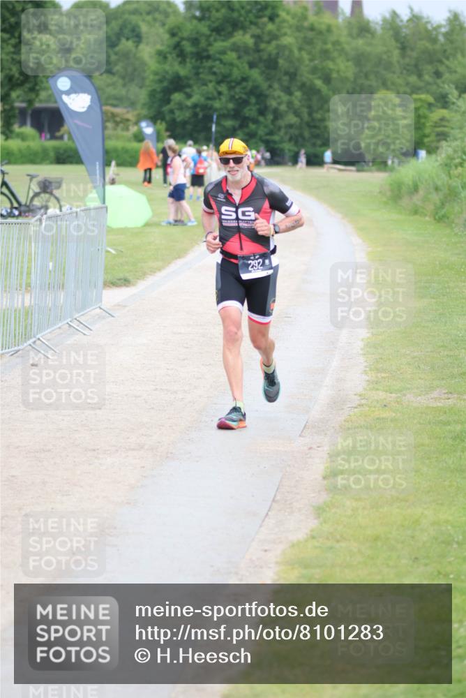 22.06.2025 - Viking Triathlon H.Heesch http://msf.ph/oto/8101283 22.06.2025 16:46:15 Laufen 292 meine-sportfotos.de