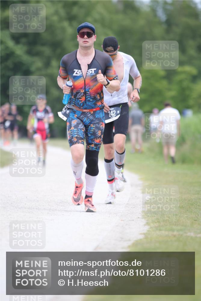 22.06.2025 - Viking Triathlon H.Heesch http://msf.ph/oto/8101286 22.06.2025 13:35:35 Laufen 242, 355 meine-sportfotos.de