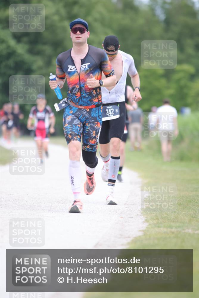 22.06.2025 - Viking Triathlon H.Heesch http://msf.ph/oto/8101295 22.06.2025 13:35:35 Laufen 242, 355 meine-sportfotos.de