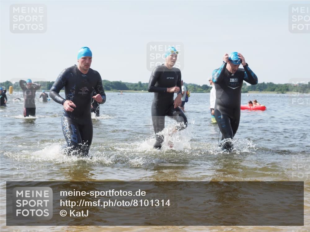 22.06.2025 - Viking Triathlon KatJ http://msf.ph/oto/8101314 22.06.2025 10:33:37 Schwimmen 5, 38, 149, 255, 304, 348, 382, 457, 522, 524 meine-sportfotos.de