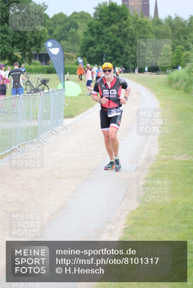 22.06.2025 - Viking Triathlon H.Heesch http://msf.ph/oto/8101317 22.06.2025 16:46:15 Laufen 292 meine-sportfotos.de