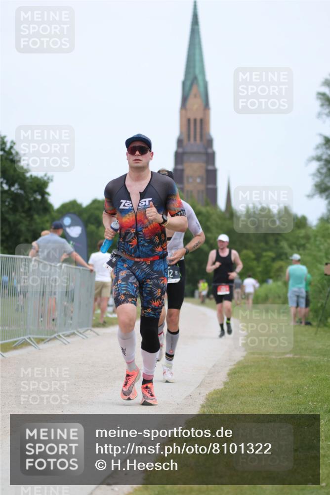 22.06.2025 - Viking Triathlon H.Heesch http://msf.ph/oto/8101322 22.06.2025 13:35:39 Laufen 242, 355, 635 meine-sportfotos.de