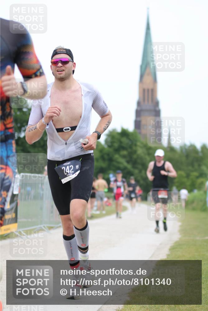 22.06.2025 - Viking Triathlon H.Heesch http://msf.ph/oto/8101340 22.06.2025 13:35:41 Laufen 242, 355, 635, 639 meine-sportfotos.de