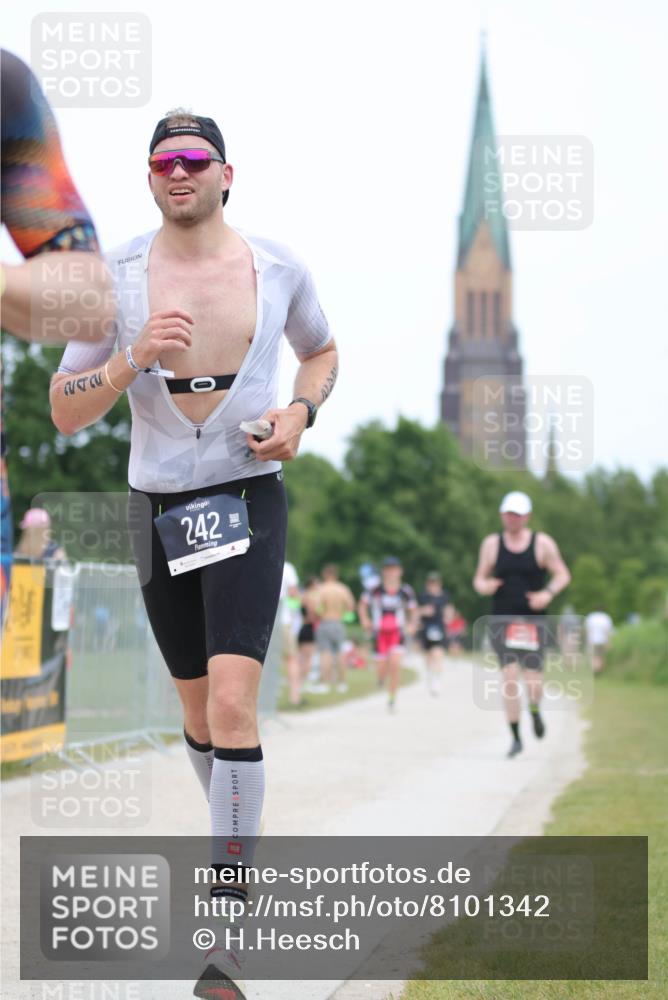 22.06.2025 - Viking Triathlon H.Heesch http://msf.ph/oto/8101342 22.06.2025 13:35:42 Laufen 242, 355, 635, 639 meine-sportfotos.de