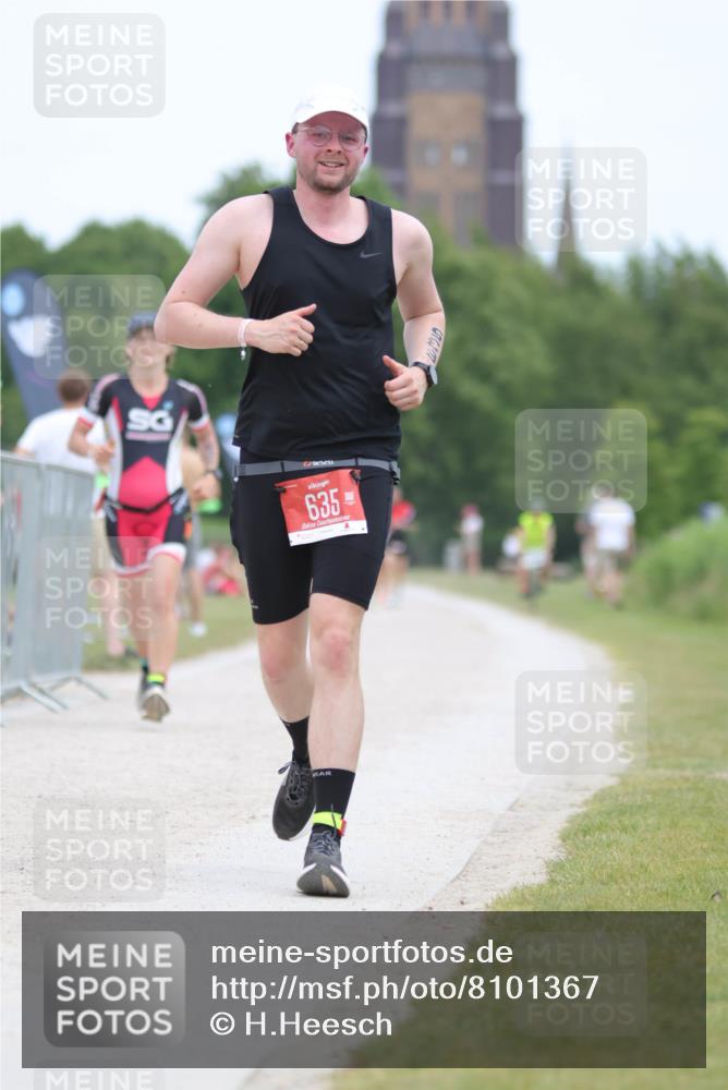 22.06.2025 - Viking Triathlon H.Heesch http://msf.ph/oto/8101367 22.06.2025 13:35:45 Laufen 242, 355, 635, 639 meine-sportfotos.de